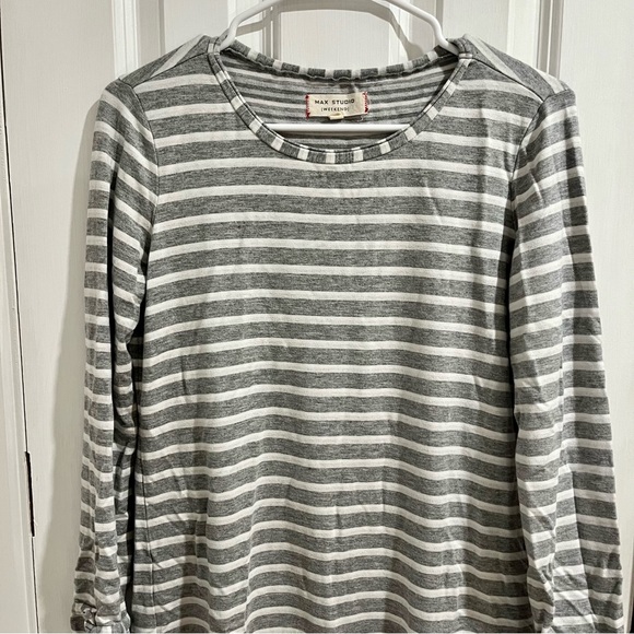 Max Studio - Picture 4 of 5